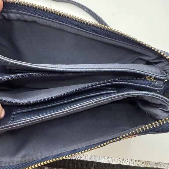 Small Crossbody Hand Painted Crab Navy Blue Adjustable Strap Zip Closure - Picture 3 of 5